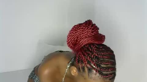 Pretty doll online show from 12/16/25, 11:26