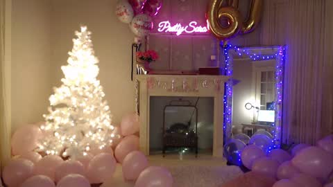 Pretty Sara online show from 12/14/24, 01:28