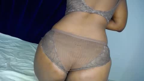pretty_shania online show from 05/10/26, 03:06