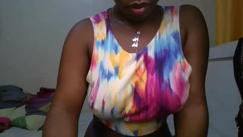 pretty_shila online show from 10/04/25, 12:52