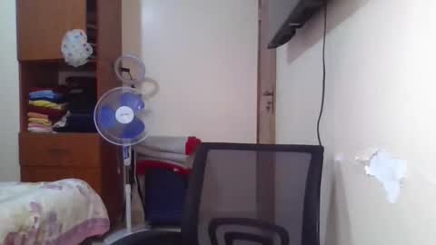 pretty_shila online show from 04/25/26, 05:21