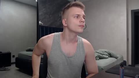 Snapshot of pretty_sweety chatting on 07/28/26, 08:52 Justin online show from 07/28/26, 08:52