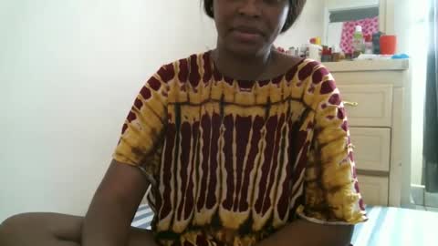 Snapshot of pretty_zii chatting on 10/06/25, 07:28 zii online show from 10/06/25, 07:28