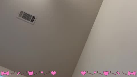 Snapshot of prettybabybrat chatting on 09/11/25, 12:11 Baby Brat online show from 09/11/25, 12:11