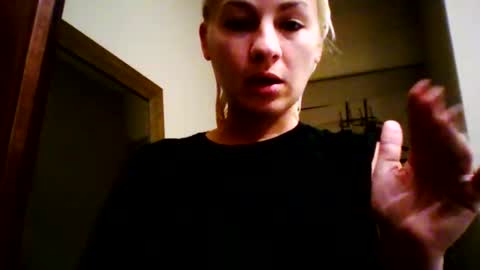 Snapshot of prettybabypetite chatting on 11/16/25, 05:35 Missy Jack online show from 11/16/25, 05:35