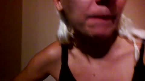 Snapshot of prettybabypetite chatting on 11/27/25, 01:18 Missy Jack online show from 11/27/25, 01:18