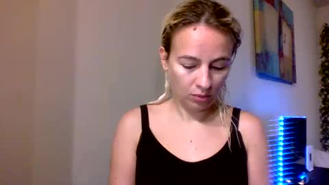 Snapshot of prettybabypetite chatting on 03/01/26, 03:58 Missy Jack online show from 03/01/26, 03:58