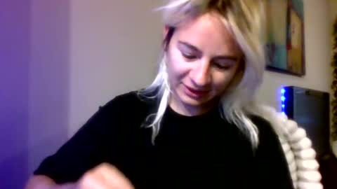 Snapshot of prettybabypetite chatting on 03/12/26, 01:50 Missy Jack online show from 03/12/26, 01:50