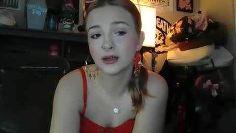 Snapshot of prettybabystacy chatting on 04/14/26, 06:47 stacy online show from 04/14/26, 06:47