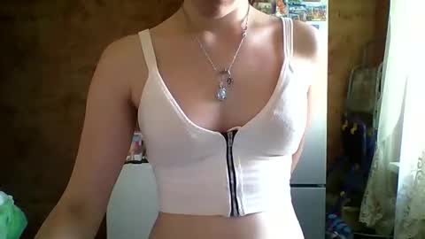 Bella online show from 06/10/26, 10:25