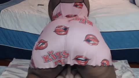 Snapshot of prettyblack25 chatting on 07/18/26, 12:31 Cindy online show from 07/18/26, 12:31