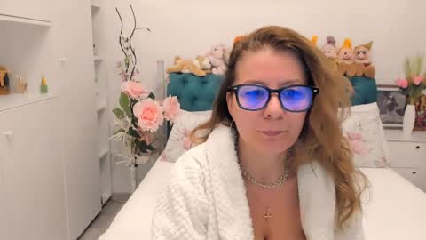 Snapshot of prettyblackeyes chatting on 03/13/26, 07:48 wilma online show from 03/13/26, 07:48