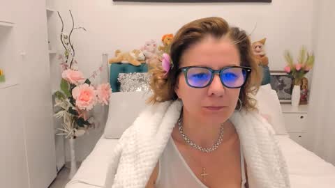 Snapshot of prettyblackeyes chatting on 03/15/26, 09:32 wilma online show from 03/15/26, 09:32