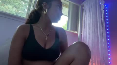 Snapshot of prettyblackgal chatting on 07/25/26, 02:42 prettyblackgal online show from 07/25/26, 02:42