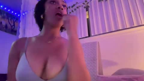 Snapshot of prettyblackgal chatting on 08/07/26, 06:15 prettyblackgal online show from 08/07/26, 06:15