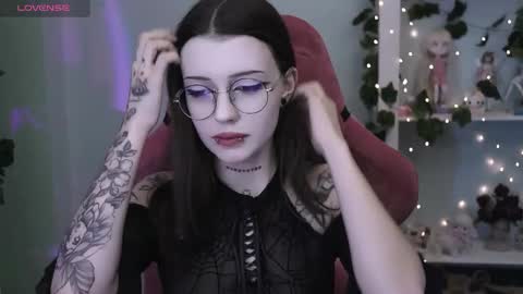 Violet online show from 03/10/26, 10:48