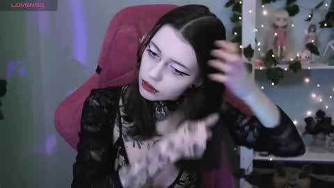 Violet online show from 03/12/26, 12:17