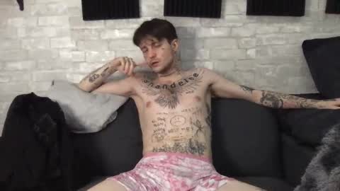 pretty boy online show from 01/01/25, 04:29