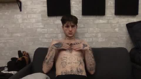 pretty boy online show from 01/03/25, 03:49