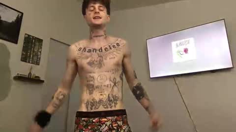 Snapshot of prettyboyszn chatting on 01/08/26, 02:03 pretty boy online show from 01/08/26, 02:03