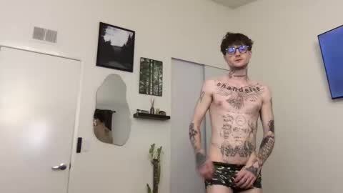 Snapshot of prettyboyszn chatting on 01/13/26, 04:51 pretty boy online show from 01/13/26, 04:51