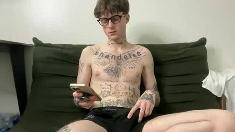 Snapshot of prettyboyszn chatting on 02/06/26, 03:22 pretty boy online show from 02/06/26, 03:22