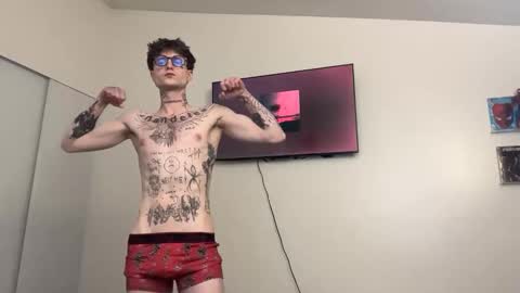 Snapshot of prettyboyszn chatting on 02/10/26, 03:10 pretty boy online show from 02/10/26, 03:10