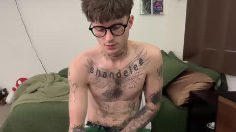 Snapshot of prettyboyszn chatting on 03/27/26, 01:55 pretty boy online show from 03/27/26, 01:55