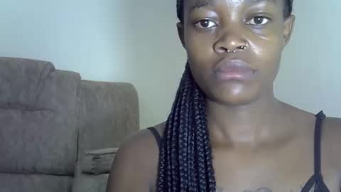 Snapshot of prettycandy4 chatting on 11/01/25, 10:01 prettycandy4 online show from 11/01/25, 10:01