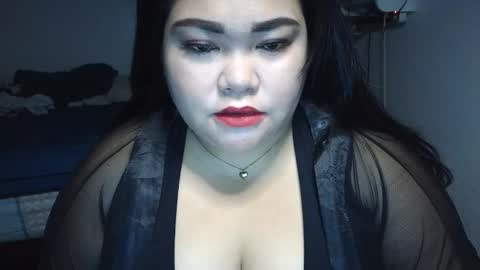 Snapshot of prettycarla_ chatting on 11/24/25, 12:32 prettycarla online show from 11/24/25, 12:32