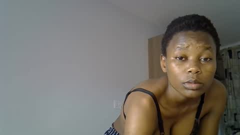 Snapshot of prettycoco_ chatting on 04/06/26, 02:42 coco online show from 04/06/26, 02:42