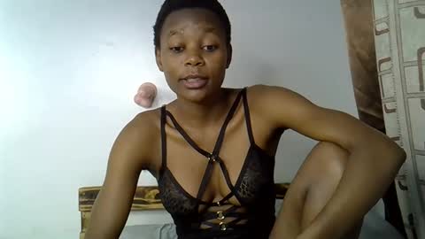Snapshot of prettycoco_ chatting on 04/21/26, 11:40 coco online show from 04/21/26, 11:40