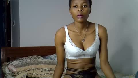 Snapshot of prettycoco_ chatting on 05/02/26, 09:31 coco online show from 05/02/26, 09:31