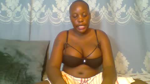 Snapshot of prettydarkskin002 chatting on 04/23/26, 07:38 SHANIA online show from 04/23/26, 07:38