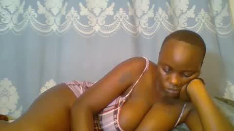 Snapshot of prettydarkskin002 chatting on 05/02/26, 08:14 SHANIA online show from 05/02/26, 08:14