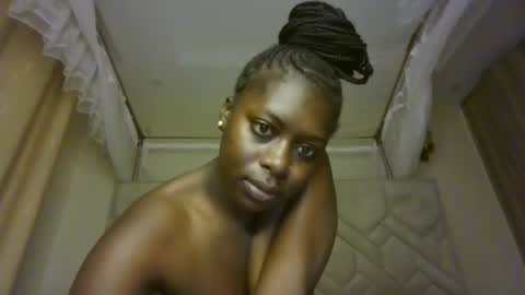 Snapshot of prettydulce chatting on 07/24/26, 02:42 prettydulce online show from 07/24/26, 02:42
