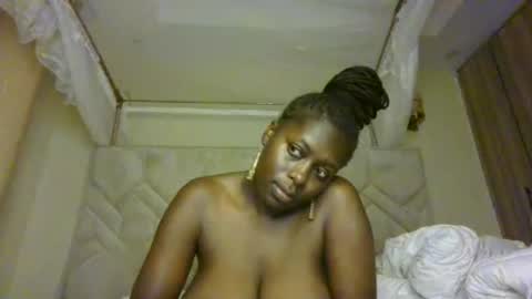 Snapshot of prettydulce chatting on 08/01/26, 01:49 prettydulce online show from 08/01/26, 01:49