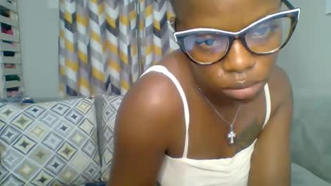 Snapshot of prettyela chatting on 02/03/26, 12:43 PrettyEla online show from 02/03/26, 12:43