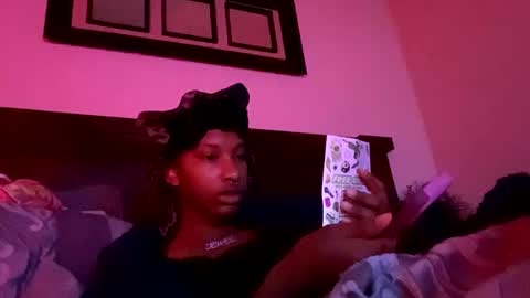 Snapshot of prettyfacefemale chatting on 10/14/25, 08:53 prettyfacefemale online show from 10/14/25, 08:53