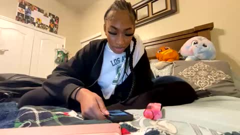 Snapshot of prettyfacefemale chatting on 02/12/26, 03:45 prettyfacefemale online show from 02/12/26, 03:45