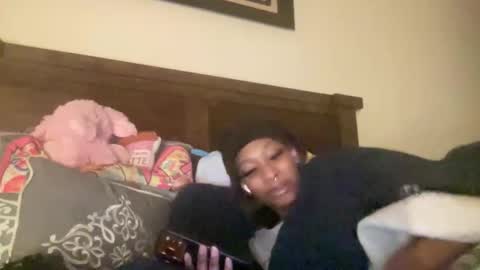 Snapshot of prettyfacefemale chatting on 02/22/26, 02:34 prettyfacefemale online show from 02/22/26, 02:34