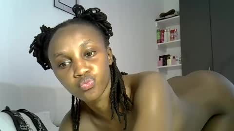 Snapshot of prettygee21 chatting on 02/12/26, 09:26 Pretty darkskin doll online show from 02/12/26, 09:26