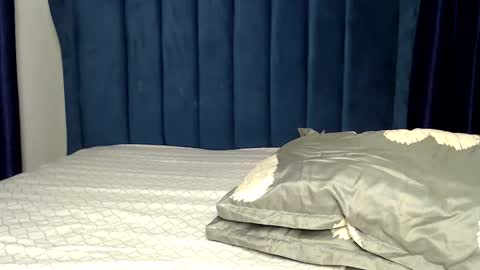 Mary online show from 11/18/25, 06:01