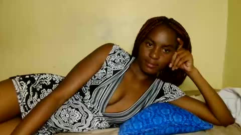 Snapshot of prettygoddess1 chatting on 05/24/26, 04:12 Mary online show from 05/24/26, 04:12
