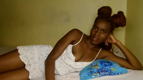 Snapshot of prettygoddess1 chatting on 06/01/26, 04:41 Mary online show from 06/01/26, 04:41