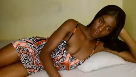 Snapshot of prettygoddess1 chatting on 06/11/26, 04:38 Mary online show from 06/11/26, 04:38