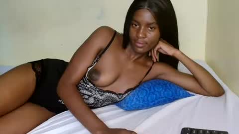 Snapshot of prettygoddess1 chatting on 06/12/26, 04:55 Mary online show from 06/12/26, 04:55