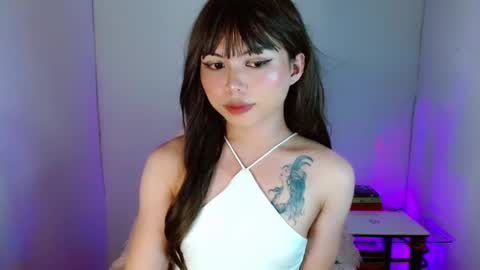 Snapshot of prettyjulian chatting on 02/13/25, 07:03 SEXY JULIA online show from 02/13/25, 07:03
