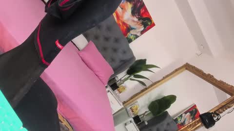 Snapshot of prettyjuliax chatting on 12/06/24, 08:29 prettyjuliax online show from 12/06/24, 08:29