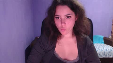 prettyjulliette online show from 01/22/25, 06:41